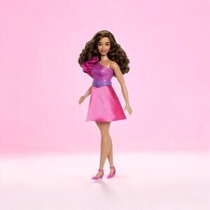 Barbie Fashionistas Doll #222 Golden Dream Barbie